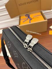 Louis Vuitton Outdoor Messenger Bag 'Black' M30233 - 5