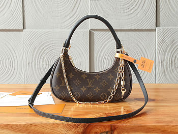 Louis Vuitton Monogram Catchy PM M25223 Size 24x10x6 cm