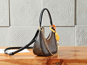 Louis Vuitton Monogram Catchy PM M25223 Size 24x10x6 cm - 5