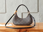 Louis Vuitton Monogram Catchy PM M25223 Size 24x10x6 cm - 4