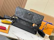 Louis Vuitton Messenger PM Voyager Monogram Eclipse Bag 32x23x9CM - 1