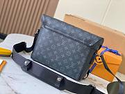 Louis Vuitton Messenger PM Voyager Monogram Eclipse Bag 32x23x9CM - 5