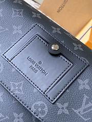 Louis Vuitton Messenger PM Voyager Monogram Eclipse Bag 32x23x9CM - 2