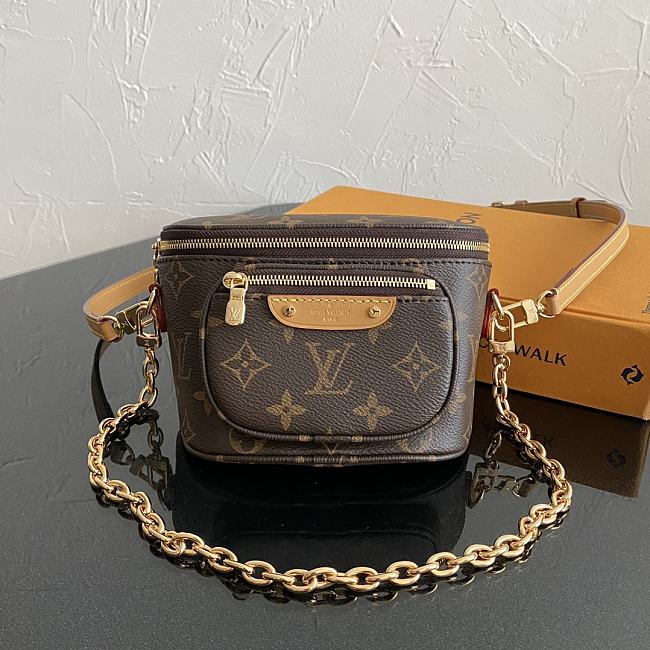 LV Mini Bumbag Monogram Size 17×12×9.5cm - 1
