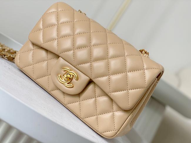 Chanel Classic Mini Flap Bag in Beige Lambskin/ Gold Hardware Size 20x12x6 cm - 1