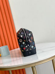  Louis Vuitton Murakami Black Cosmetic Bag Size 18 x 9 x 27cm - 6