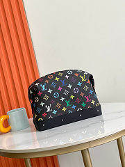  Louis Vuitton Murakami Black Cosmetic Bag Size 18 x 9 x 27cm - 5