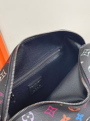  Louis Vuitton Murakami Black Cosmetic Bag Size 18 x 9 x 27cm - 4