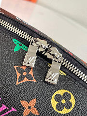  Louis Vuitton Murakami Black Cosmetic Bag Size 18 x 9 x 27cm - 2