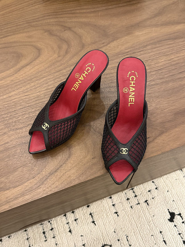 CHANEL Mules in Black Mixed Fibers Cotton & Lambskin - 1
