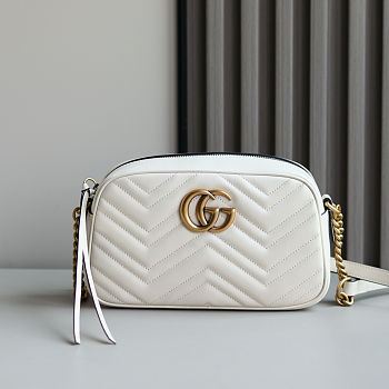 GG Marmont small camera bag in white leather Size 24 x 13 x 7cm