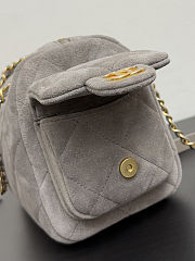 Chanel Suede Quilted Chanel 25 Bowling Bag Dark Grey Size 15.5x24x11.5cm - 4