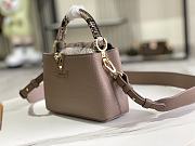 Louis Vuitton Taupe Leather and Python Capucines Mini Bag Size 21 x 14 x 8 cm - 5