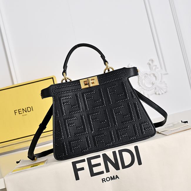 FENDI - Peekaboo ISeeU Small Embroidered Black Leather Size 27x21x11cm - 1