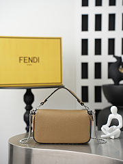 Fendi Baguette Mini Cuoio Romano leather Beige Size 19.5 x 4.5 x 13cm - 4