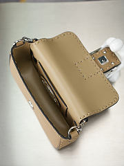 Fendi Baguette Mini Cuoio Romano leather Beige Size 19.5 x 4.5 x 13cm - 3