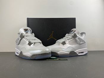 Air Jordan 4 Retro ‘Photon Dust’ HV4401-014