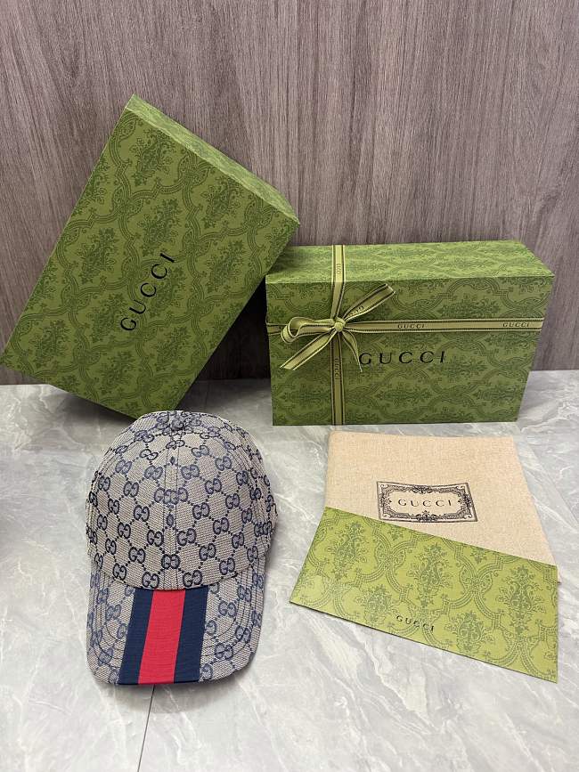 Gucci rare blue striped hat - 1