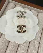 Chanel Leather Chain Pearl Crystal Brooch Light Gold Tone - 2