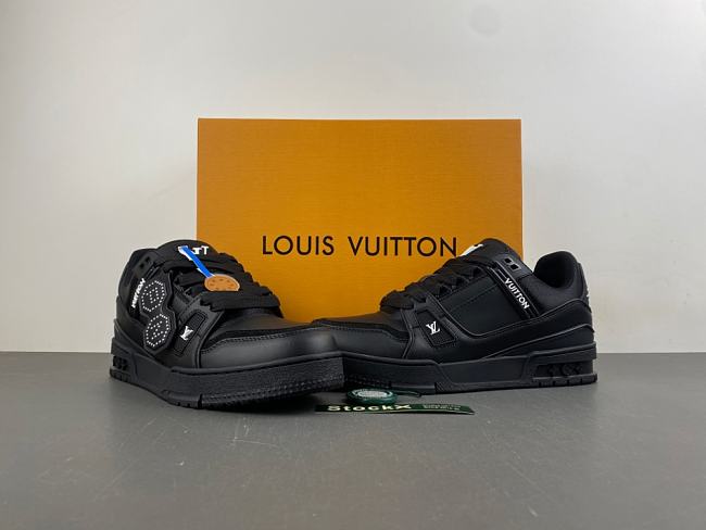 LV Trainer 'Black' 1AIKRS  - 1