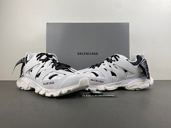 Balenciaga Track Shirt Sneaker in white and black polyurethane and cotton 542023WTRSH9010