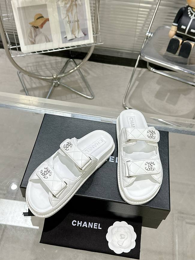 Chanel Dad White Leather Quilted Silver CC Logo Strap Double Chunky - 1