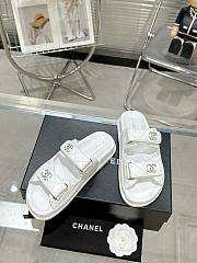 Chanel Dad White Leather Quilted Silver CC Logo Strap Double Chunky - 1