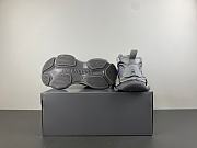 Balenciaga Triple S.2 Sneaker in gradient grey polyurethane and polyester 865849WTR2G1800 - 4