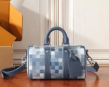 LV Keepall Bandoulière 25 Indigo M28600 Size 25 x 15 x 11 cm
