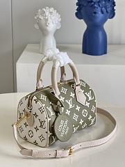 Louis Vuitton Speedy Bandouliere 20 Khaki Green/Beige/Cream Size 20.5x13.5x12cm - 5
