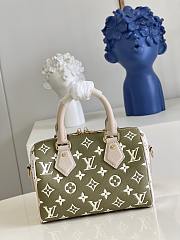 Louis Vuitton Speedy Bandouliere 20 Khaki Green/Beige/Cream Size 20.5x13.5x12cm - 2