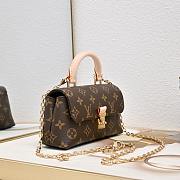 LV Nano Madeleine Monogram Canvas M28426 Size 21 x 12.5 x 6 cm - 4