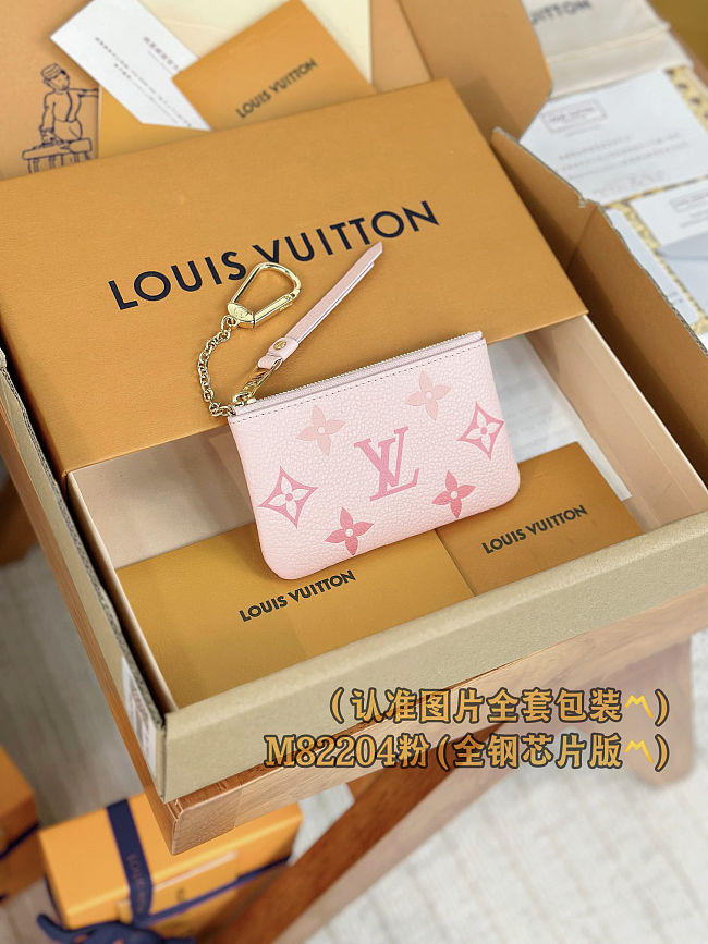 LV Empreinte Monogram Giant By The Pool Key Pouch Bouton De Rose Size 12 x 7 x 1.5cm - 1
