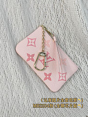 LV Empreinte Monogram Giant By The Pool Key Pouch Bouton De Rose Size 12 x 7 x 1.5cm - 2