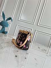 LV x TM Pochette Accessoires Sakura Brown M13666 Size 22 x 13 x 4 cm - 5