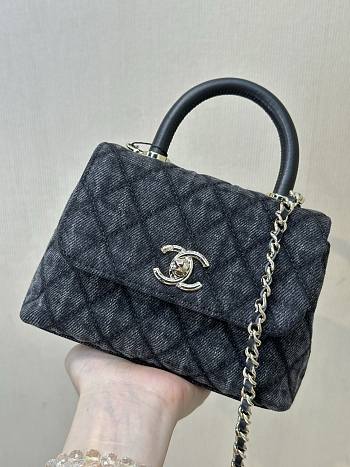 Chanel Washed Denim Quilted Coco Handle Clutch With Chain Blue Size 14.5x11.5x5.5cm