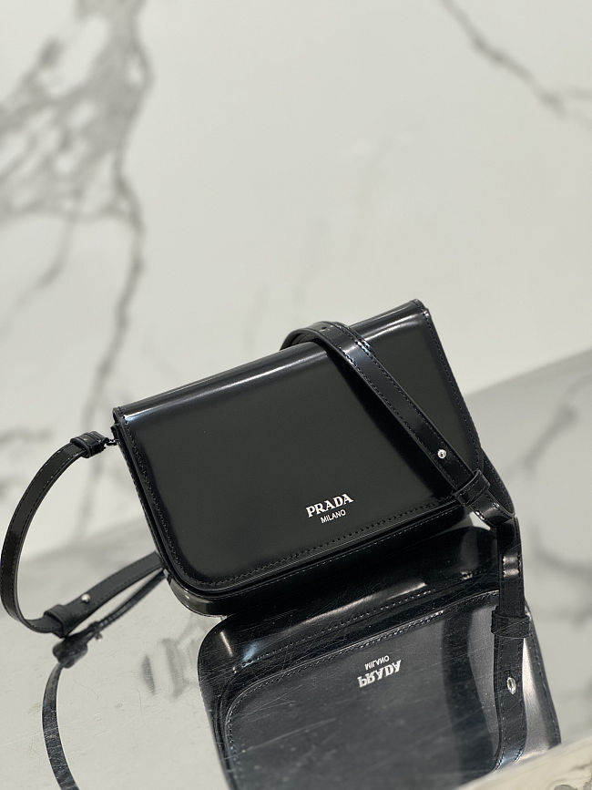 Prada logo-stamp Brushed Leather Bag Black Size 18x12.5x2.5cm - 1