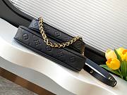 LV Multi Pochette Accessoires Black M80399 Size 25 x 14.5 x 4.5 cm - 4