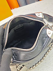 LV Mini Soft Trunk Taurillon Monogram M25927 Size 18.5 x 13 x 8 cm - 6
