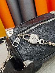 LV Mini Soft Trunk Taurillon Monogram M25927 Size 18.5 x 13 x 8 cm - 4