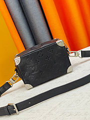 LV Mini Soft Trunk Taurillon Monogram M25927 Size 18.5 x 13 x 8 cm - 2