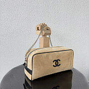 Chanel Coco Beach 2026 collection Large Zipped Pouch Suede Calfskin Size 29x16x12cm - 3