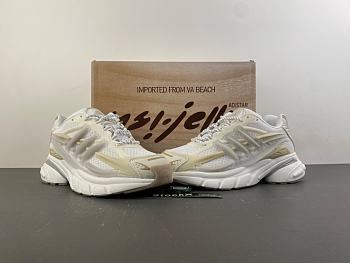 Pharrell x VIRGINIA x adidas Adistar Jellyfish 'Triple White' (2026) KH6730