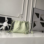 Chanel Clutch with Leather Strap Lambskin & Gold-Tone Metal Green Size 17×22×7.5cm - 4