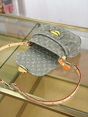 LV Sunset Khaki Denim M27210 Size 27x18x3cm - 5