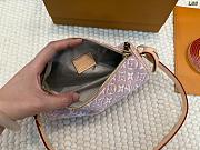 LV Pochette Papillon Monogram Emblème Rose Ruban M29881 Size 23x9cm - 5