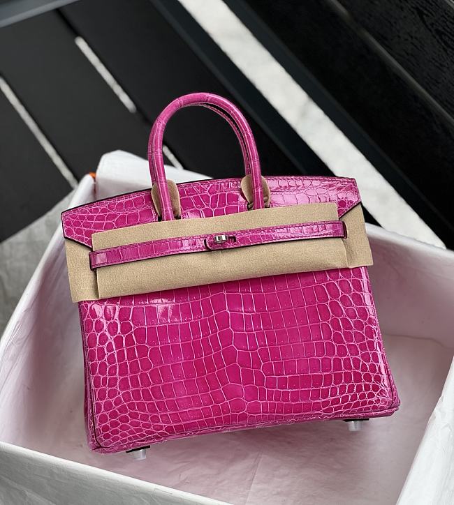 Hermès Birkin 25 Niloticus Crocodile Rose Pourpre Silver Buckle Bag with White Clasp Size 25cm - 1