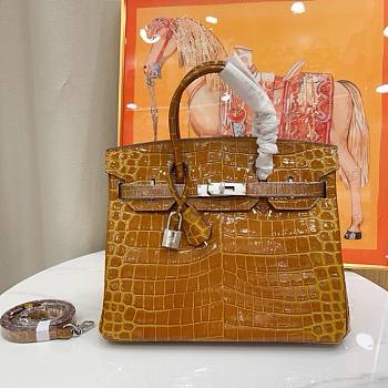 Hermès Beige Sable Shiny Porosus Crocodile Birkin 30 Size 30 x 22 x 16 cm