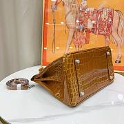 Hermès Beige Sable Shiny Porosus Crocodile Birkin 30 Size 30 x 22 x 16 cm - 5
