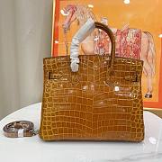 Hermès Beige Sable Shiny Porosus Crocodile Birkin 30 Size 30 x 22 x 16 cm - 4